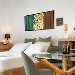 Anesis Residence